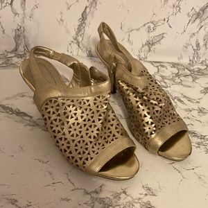 Gold Beautiful heels